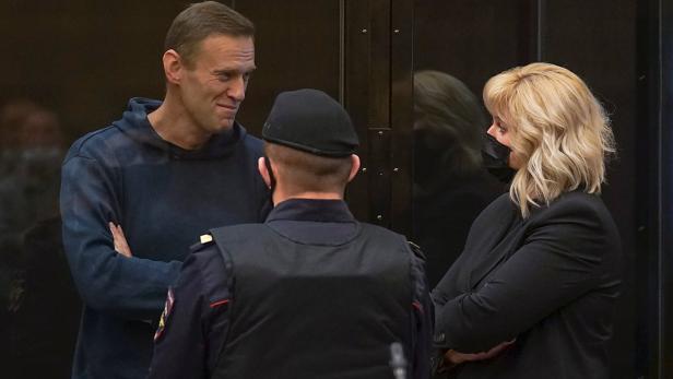 3,5 Jahre Haft für Nawalny: Höchststrafe für Putins Intimfeind