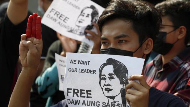 Protest für die Freilassung von Aung San Suu Kyi