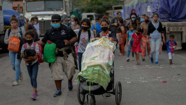 Migranten aus Honduras, die in die USA wollten, wurden in Guatemala gestoppt
