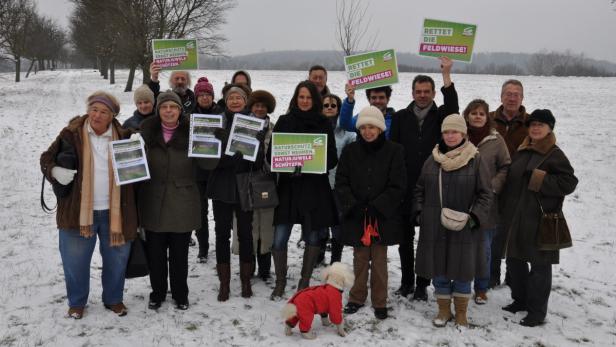 Die Bürgerinitiative &quot;Rettet die Feldwiese&quot; in Mauerbach will die Verbauung des Naherholungsgebietes verhindern.