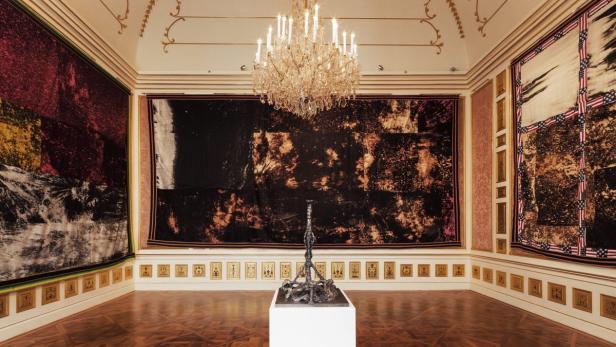 Sterling Rubeys Auseinandersetzung mit der kriegerischen Geschichte von Prinz Eugens Winterpalais und dessen monumentalen Gemälden im sogenannten „Schlachtenbildersaal“