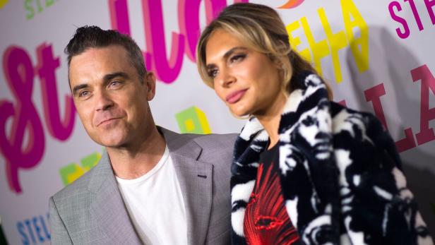 Robbie Williams und Ayda Field wegen Schweiz-Fotos in der Kritik
