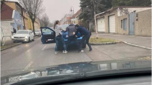 Aufmerksamer Augenzeuge erkennt Autodieb in Vösendorf: festgenommen