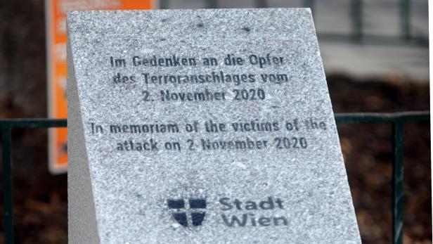 Gedenkstein für Opfer von Terroranschlag in Wien enthüllt
