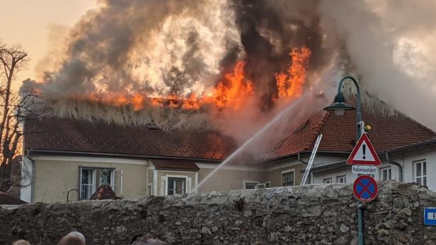 Großbrand in Perchtoldsdorf: Schuld war ein elektrischer Defekt