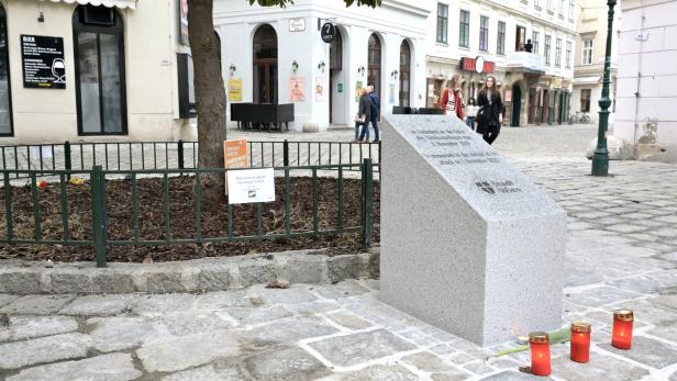 Rechtsextreme Protest-Aktion am Wiener Terror-Denkmal