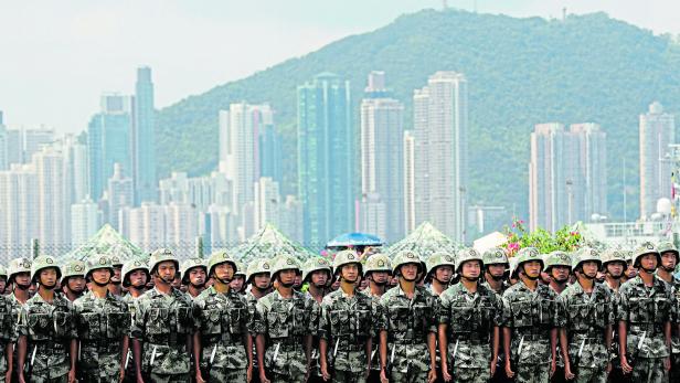 Übung der chinesischen Armee vor Hongkong