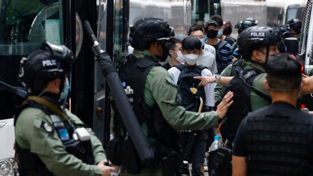 Hongkong: Größte Polizeiaktion gegen Oppposition