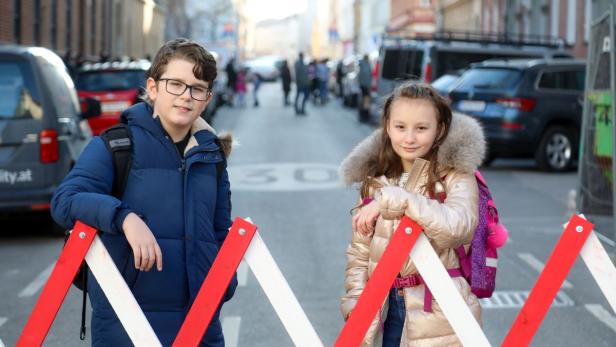 Fahrverbot für Autos vor Volksschule in Hernals
