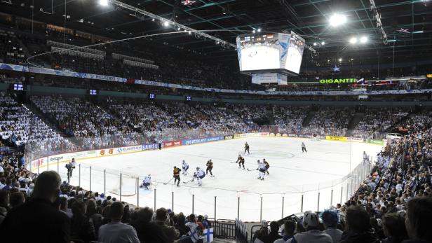 APA12588060 - 03052013 - HELSINKI - FINNLAND: IIHF EISHOCKEY-WELTMEISTERSCHAFT GRUPPE H - Übersichtsaufnahme aufgenommen am 3. Mai 2013, während der Begegnung zwischen Finnland und Deutschland in der Hartwall-Arena in Helsinki. +++EDITORIAL USE ONLY+++ APA-FOTO: HELMUT FOHRINGER