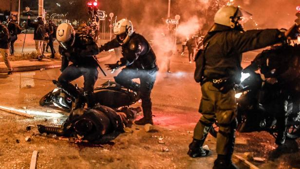 Gewalt bei Demo gegen Polizeigewalt in Athen