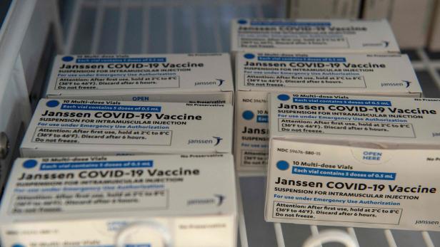 Wie sich der J&J-Impfstoff von den anderen unterscheidet