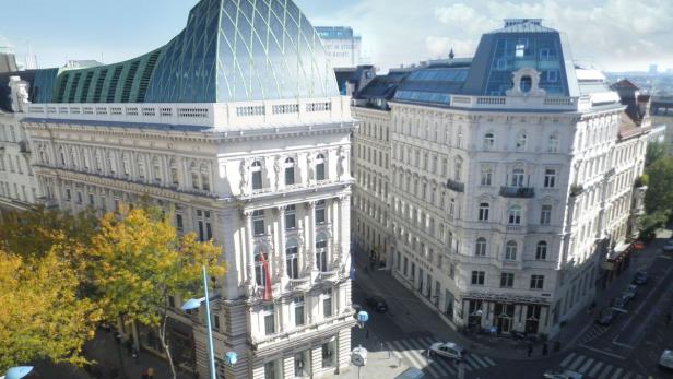 Der erste Entwurf für das erneuerte Hotel Kummer mit Glaskuppel: Die Rooftop-Bar soll nicht nur Hotelgäste, sondern auch Wiener anlocken