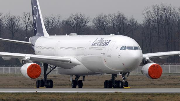 Lufthansa Group reports 5.5 billlion euros loss	