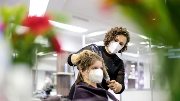 Hair salons in Germany reopen amid coronavirus pandemic