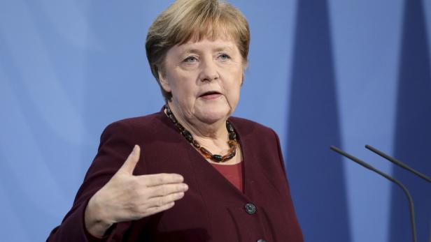 Merkel warnt Industrie vor wachsender Abhängigkeit von IT-Konzernen