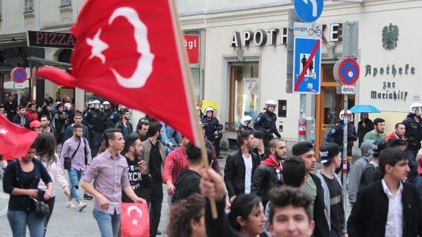 Pro-Erdogan-Demonstration auf der Mariahilferstraße