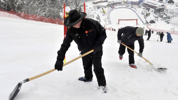 In Kranjska Gora wurde alles versucht, den Riesentorlauf doch noch durchzubringen. Vergeblich.