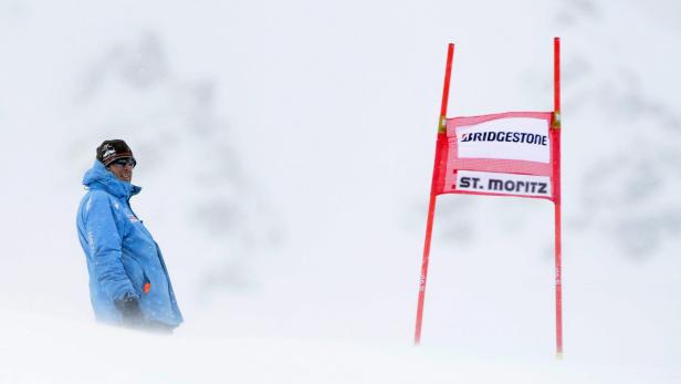 Zäher Nebel verhinderte die Abfahrt in St. Moritz.