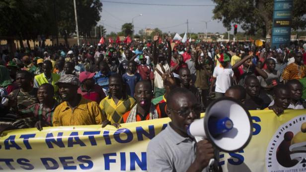 Demos in Burkina Faso