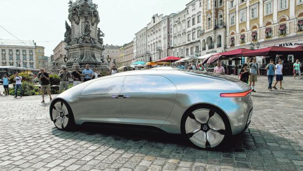 Die Zukunft entscheidet sich in der Stadt. Wie sie aber aussehen wird, das wird derzeit heiß debattiert: Etwa, welche Rolle selbstfahrende Autos spielen könnten.