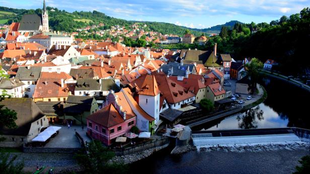 Cesky Krumlov – eine autofreie, kopfsteinbepflasterte Altstadt aus dem Mittelalter mit mehr als 300 liebevoll restaurierten historischen Häusern: ein kompaktes Kulturerlebnis