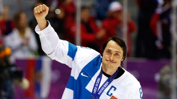 Der finnische Altstar Teemu Selänne, 43, wurde zum wertvollsten Spieler (MVP) des olympischen Eishockey-Turniers von Sotschi gewählt. Bester Torschütze des Turniers war der Österreicher Michael Grabner mit fünf Treffern in lediglich vier Spielen.