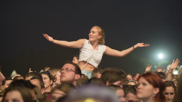 Die Headliner auf der großen Festbühne entpuppten sich am Freitag als echte Publikumsmagneten.