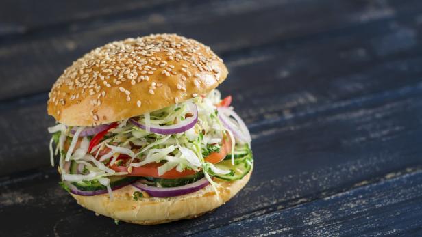 Die veganen Burger von Vegan bestehen aus Roten Rüben oder grünen Bohnen.