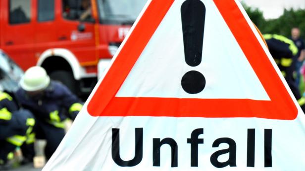 Stau übersehen: Elf Verletzte bei Unfall in Salzburg