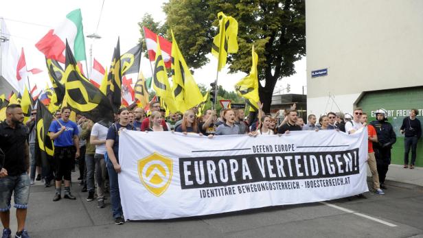 Die Identitäre Bewegung bei einer Demo im Juni in Wien.
