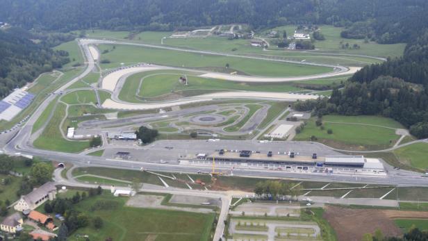 Österreichs Motorsportzentrum: Im Juni 2014 dröhnen erstmals seit elf Jahren wieder die Formel-1-Motoren in Spielberg.