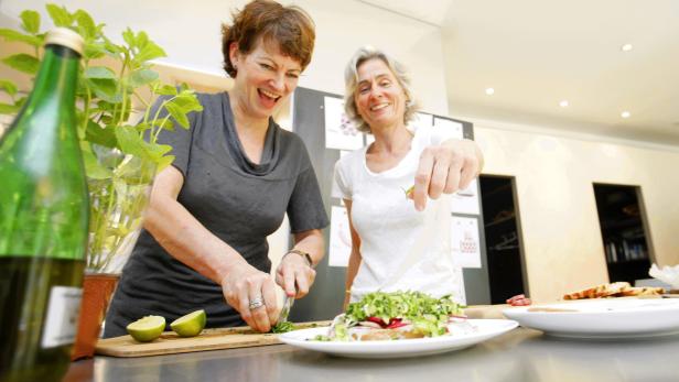 Hanni Rützler (l.) mit Heidi Strobl