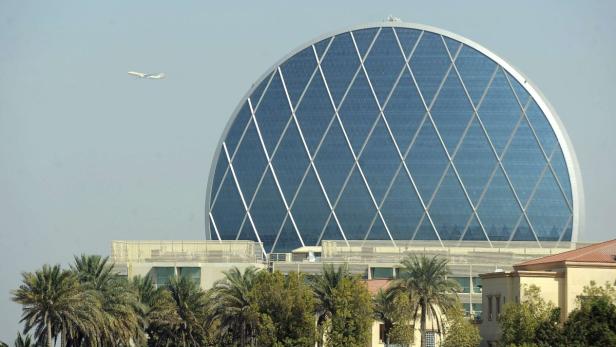 A general view shows the headquarters of Aldar Properties at Al Raha Beach in Abu Dhabi, January 28, 2013. The state-backed union of Abu Dhabi&#039;s two biggest property developers is likely just the first step in a wider consolidation that will see projects and state entities merged in a bid to stabilise the real estate market. After nearly a year of talks between some of the emirate&#039;s top business moguls and government officials, Aldar Properties and Sorouh Real Estate agreed last week on a merger which will create a company with $13 billion in assets. Picture taken January 28, 2013. To match ALDAR-SOROUH/ REUTERS/Ben Job (UNITED ARAB EMIRATES - Tags: REAL ESTATE BUSINESS)