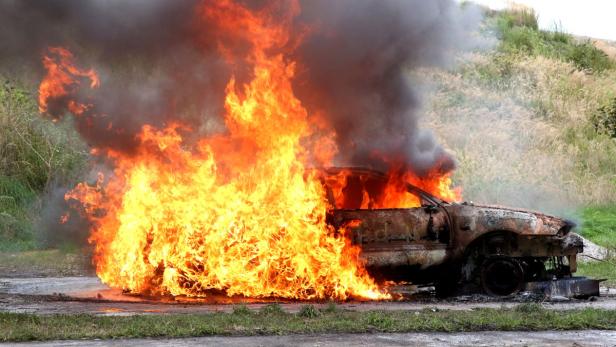 "Autos explodieren nur im Fernsehen"