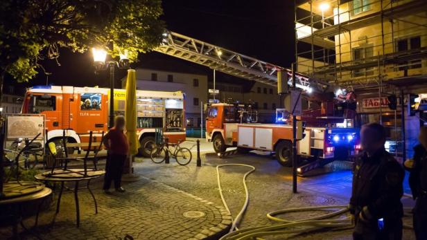 Die Feuerwehr rückte zur Verrauchten Wohnung in der Kremser Altstadt an