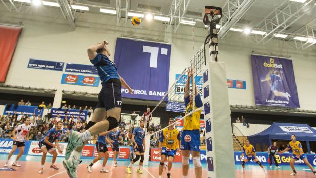 Aufschlag: Hypo Tirol startet in Belgien in die Champions League.