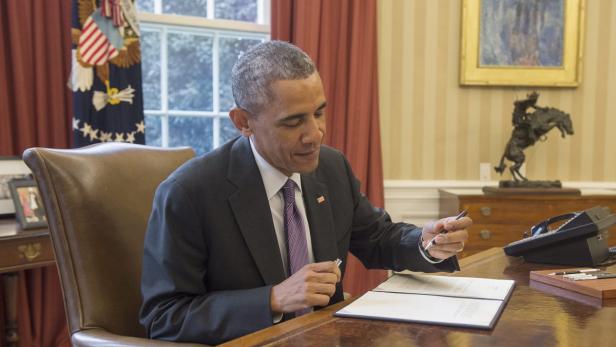 US-Präsident Obama isst nicht jede Nacht sieben Mandeln.