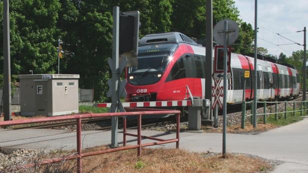 Kabelbrand und Kupferdiebe stören Bahnverkehr