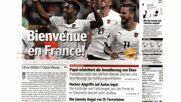 Jubelnde österreichische Fußballnationalspieler nach einem 4:1-Sieg in Schweden.