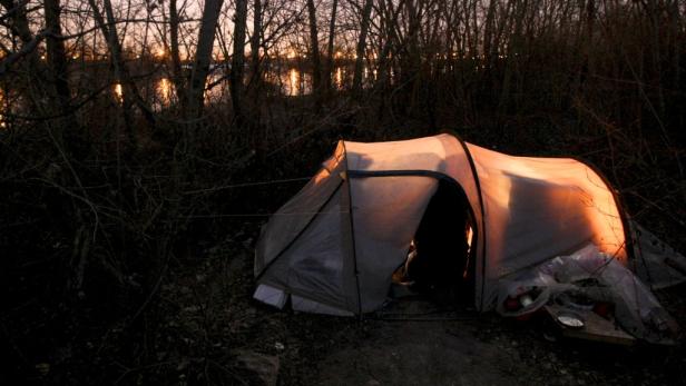 Damit Obdachlose im Winter nicht wie hier im Bild auf der Donauinsel ihr Zelt aufschlagen müssen.