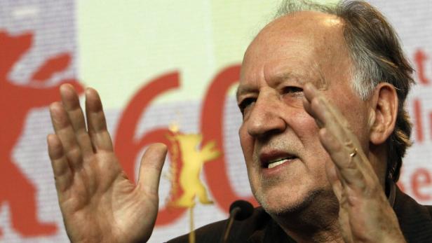 German director and head of the Berlinale jury Werner Herzog addresses a news conference at the Berlinale International Film Festival in Berlin February 11, 2010. The Berlinale film festival celebrates it&#039;s 60th anniversary and runs from February 11 to 21, 2010. REUTERS/Christian Charisius (GERMANY - Tags: ENTERTAINMENT)