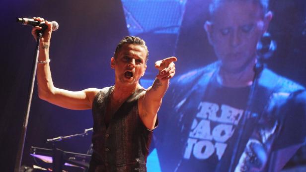 Dave Gahan zeigte sich in Wien als charismatischer Frontmann.