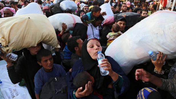 Der Kriegshölle in Syrien entkommen - Flüchtlinge an der syrisch-türkischen Grenze