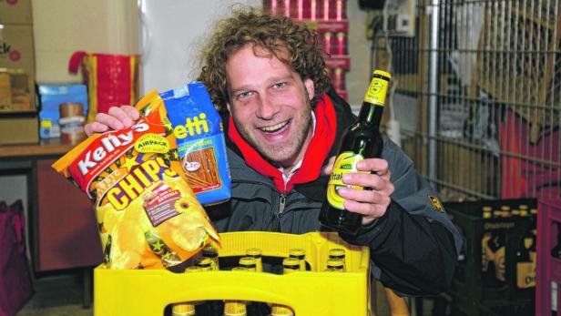 Liefert Snacks und Getränke ins Haus: Simon Schwaiger startet in St. Pölten ein neues Unternehmen