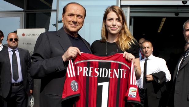 Silvio Berlusconi mit seiner Tochter Barbara, die einst Geschäftführerin des AC war.