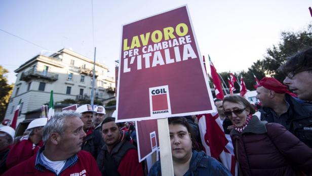 Fast täglich Demonstrationen gegen Renzi