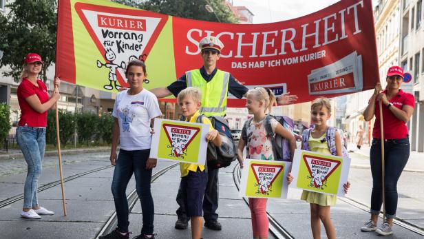 Nicht auf jeder Kreuzung schützt ein Polizist die Kinder.