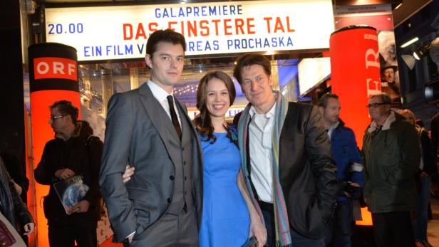 Sam Riley, Paula Beer und Tobias Moretti vor der Premiere und dem Kino.