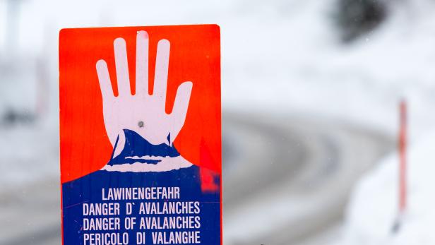 ++ THEMENBILD ++ WINTER / WETTER / SCHNEE / VERKEHR / TIROL ++ THEMENBILD ++ WINTER / WETTER / SCHNEE / VERKEHR / TIROL